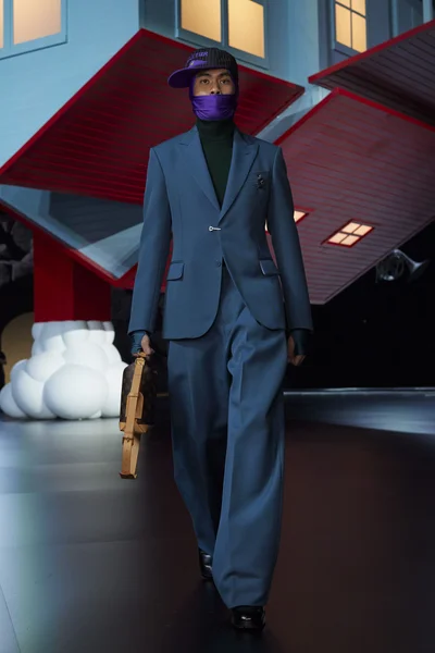 Look 74